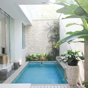 Nikaya , Kuta (Bali) Indonesia